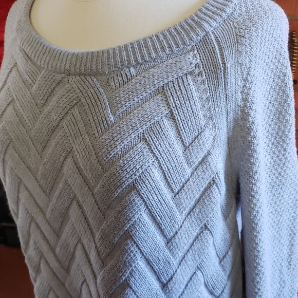 ❤️ SOLD ❤️ Gray Sonoma knit sweater - Picture 2 of 3